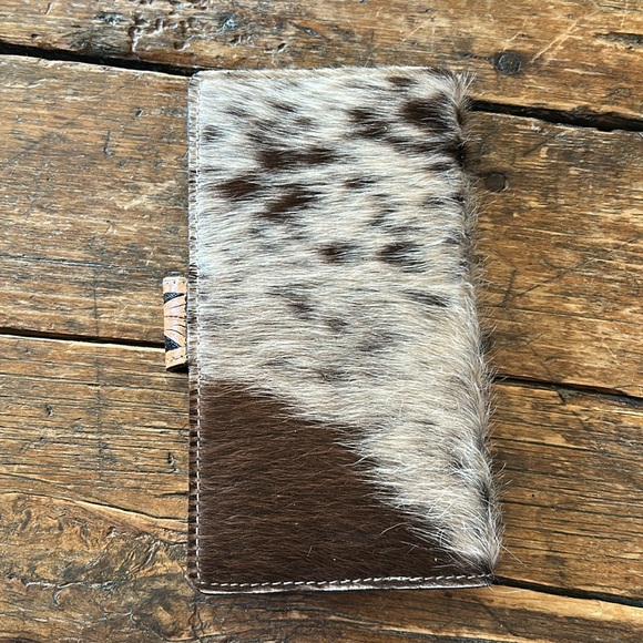 Tooled leather cowhide wallet - Picture 3 of 3